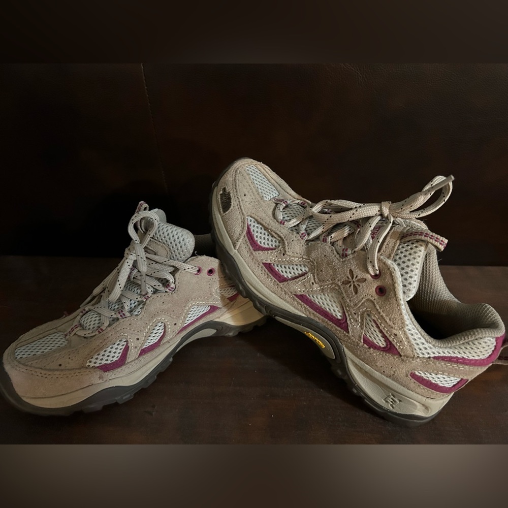 The North Face Vibram Sole Gore-Tex Hiking Walking Shoes Brown Women's Size 6.5